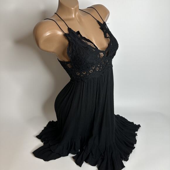FREE PEOPLE Adella Black Mini Slip Dress Boho Crochet Lace Strappy Small Witchy - Picture 3 of 9